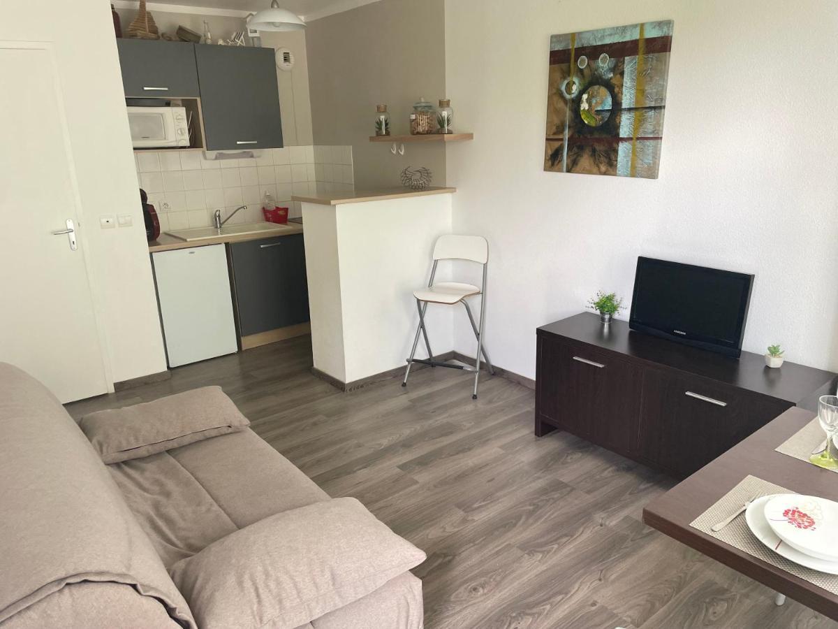 Le Voilier. Honfleur T2 Dans Residence Avec Piscine Équemauville Εξωτερικό φωτογραφία