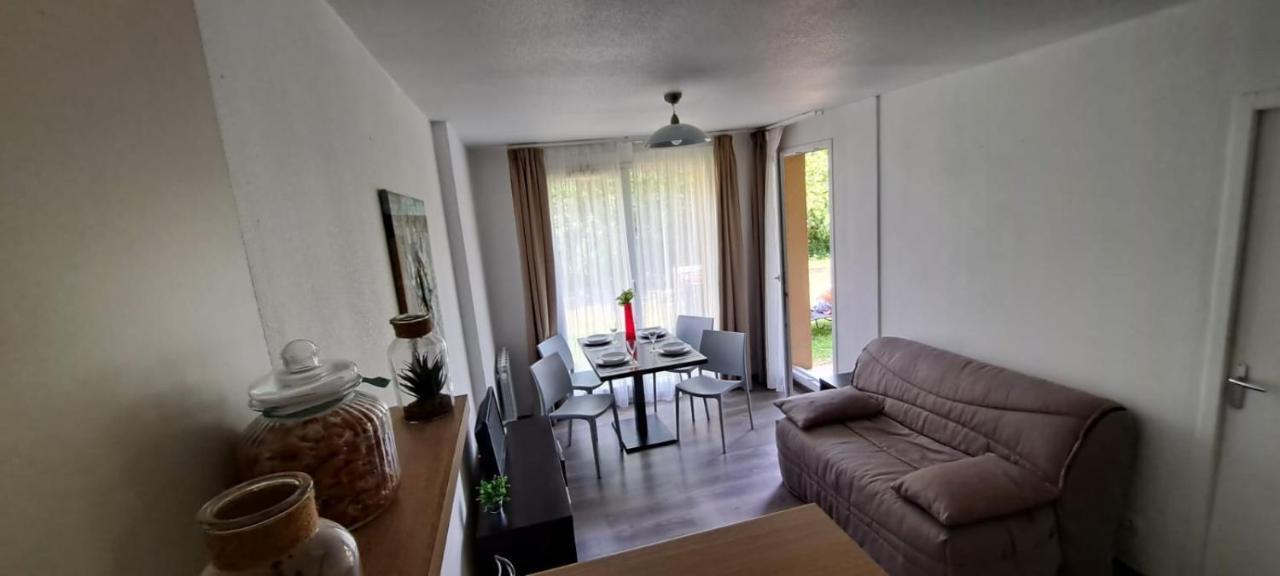 Le Voilier. Honfleur T2 Dans Residence Avec Piscine Équemauville Εξωτερικό φωτογραφία
